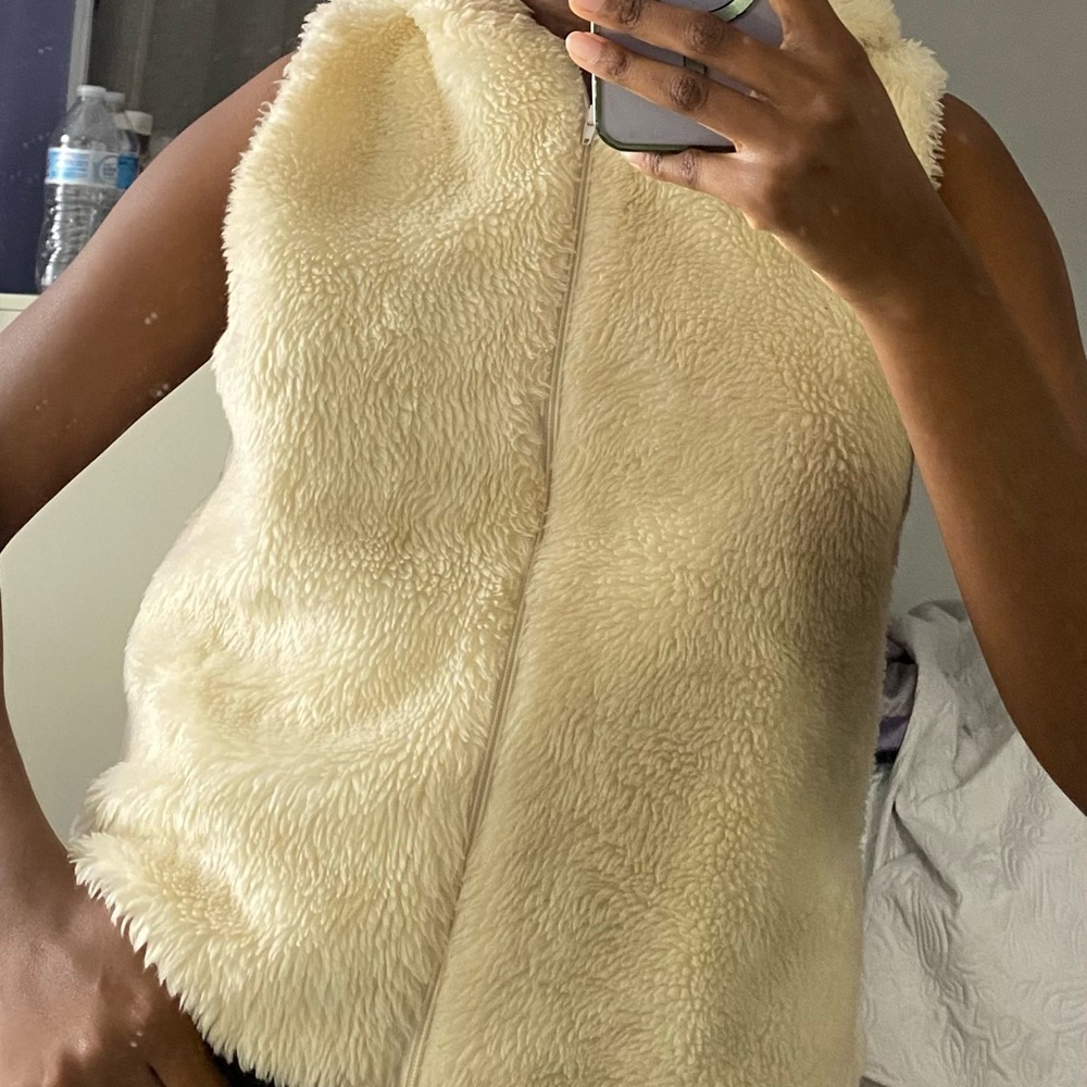 Fur vest